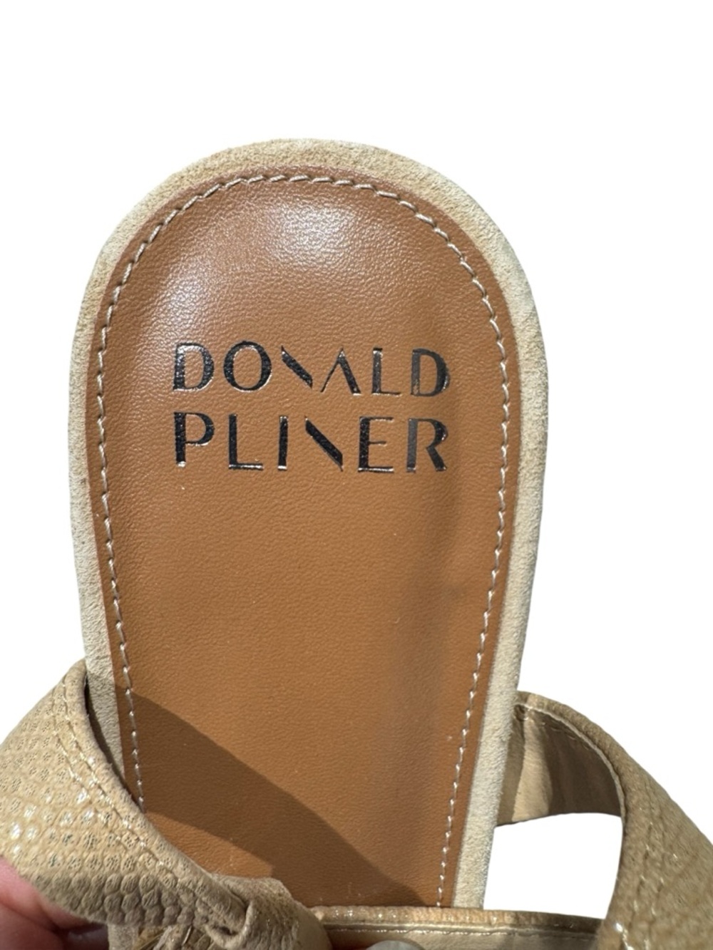 Donald Pliner Beige Suede Slingback Pump Size 10M - Picture 2 of 11